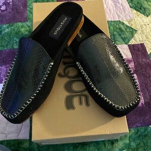 New Black Suede Shoes by Mystique Size 8